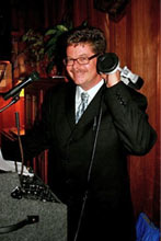 Photot of dj Drew Miller at a wedding